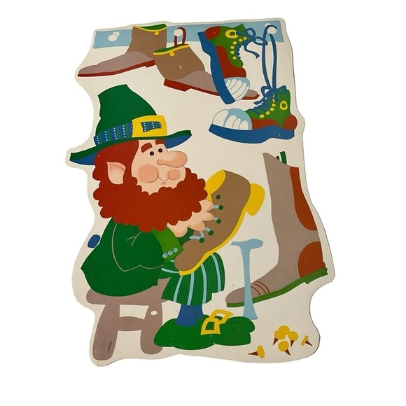 Vintage 70s cardboard die cut St. Patrick’s Day decorations set of 6 - Picture 4 of 7